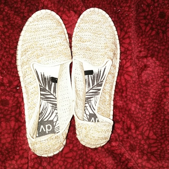 Dolce Vita Slip On Shoes - Picture 2 of 3